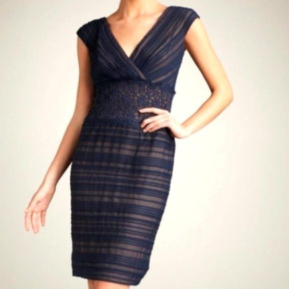 Tadashi Shoji Navy Chiffon Pleated V-Neck Sheath Dress Size 8 Style‎ OC353M - Picture 5 of 11